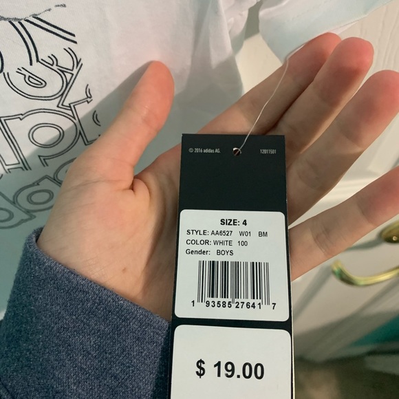 Kids Adidas shirt - Picture 3 of 3